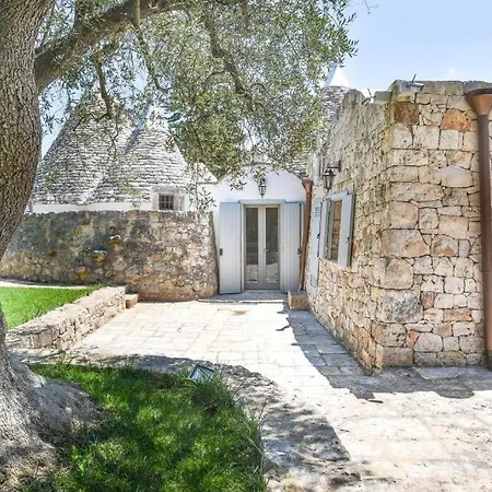 Trulli Di Gaia Con Piscina